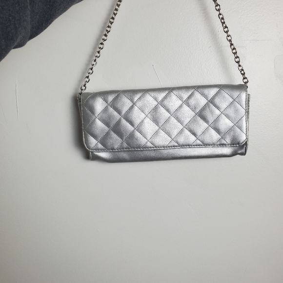 Celine Dion Sensational Silver Cushioned Bag - Picture 13 of 15